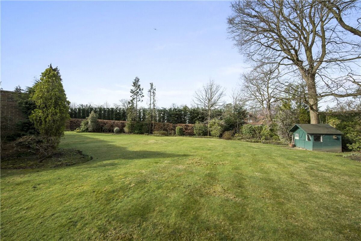 House for sale in Spicers Field, Oxshott, Leatherhead, Surrey, KT22