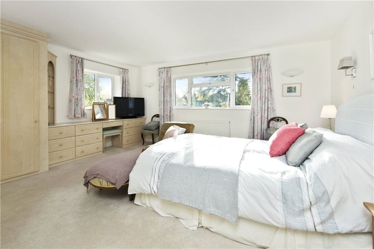 house for sale in Knowle Park, Cobham, Surrey, KT11 CBM160182