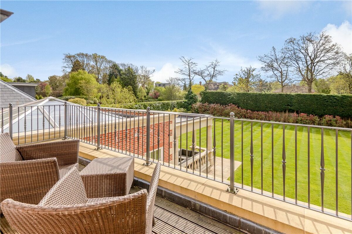 house for sale in Leys Road, Oxshott, Leatherhead, Surrey, KT22