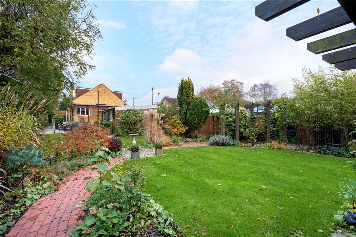 house for sale in Woodlands Road, Bookham, Leatherhead, Surrey, KT23