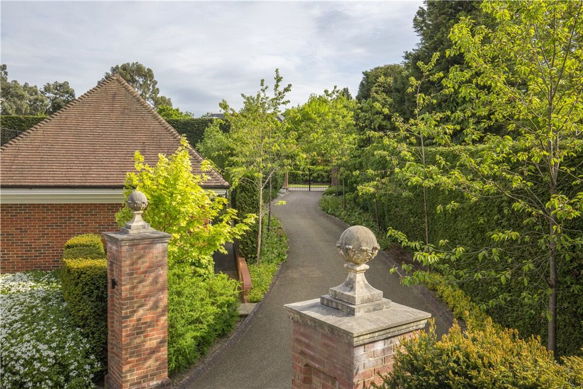 house for sale in Montrose Gardens, Oxshott, Leatherhead, Surrey, KT22