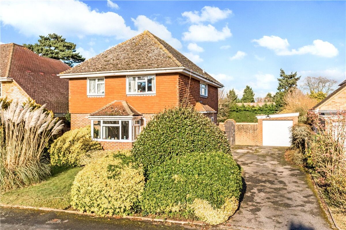 house for sale in Ferndown Gardens, Cobham, Surrey, KT11 CBM170197