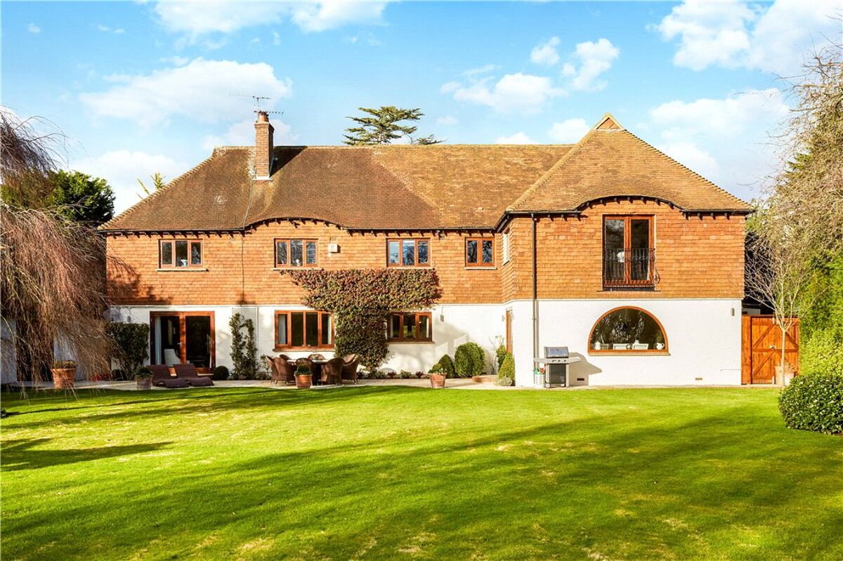 house for sale in Manor Way, Oxshott, Surrey, KT22 CBM180018 Knight