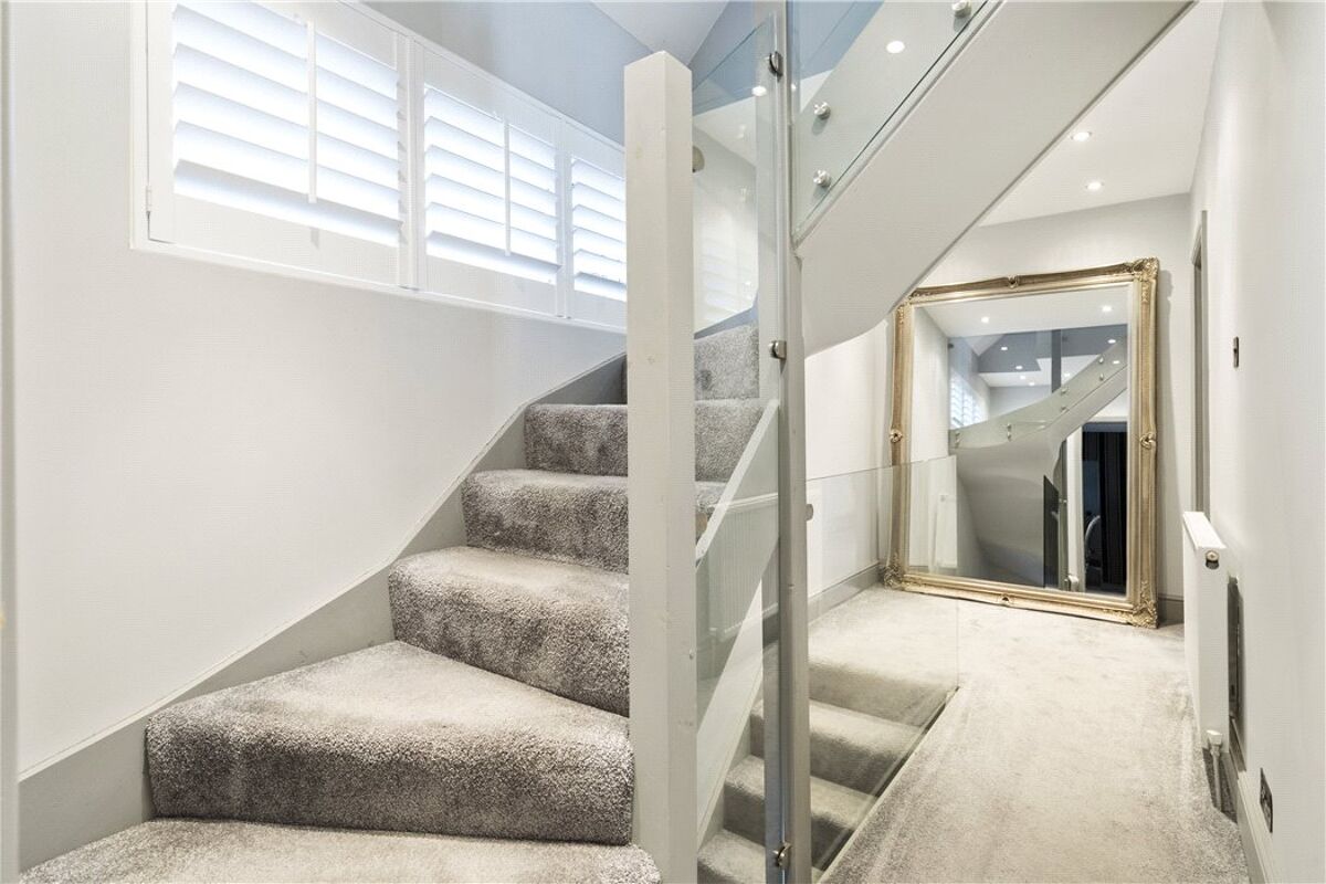 house for sale in Evelyn Way, Stoke D'abernon, Cobham, Surrey, KT11