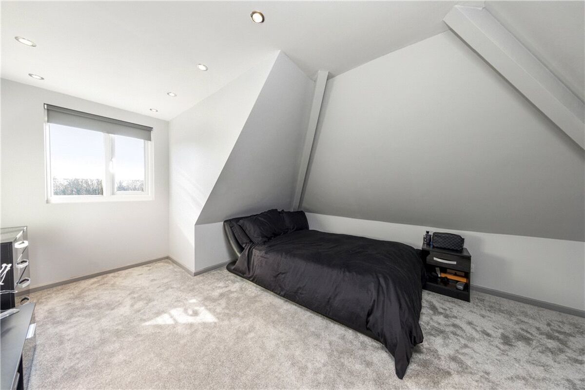 house for sale in Evelyn Way, Stoke D'abernon, Cobham, Surrey, KT11