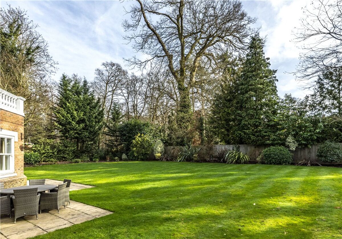 house for sale in Fairacres, Cobham, Surrey, KT11 CBM180055 Knight