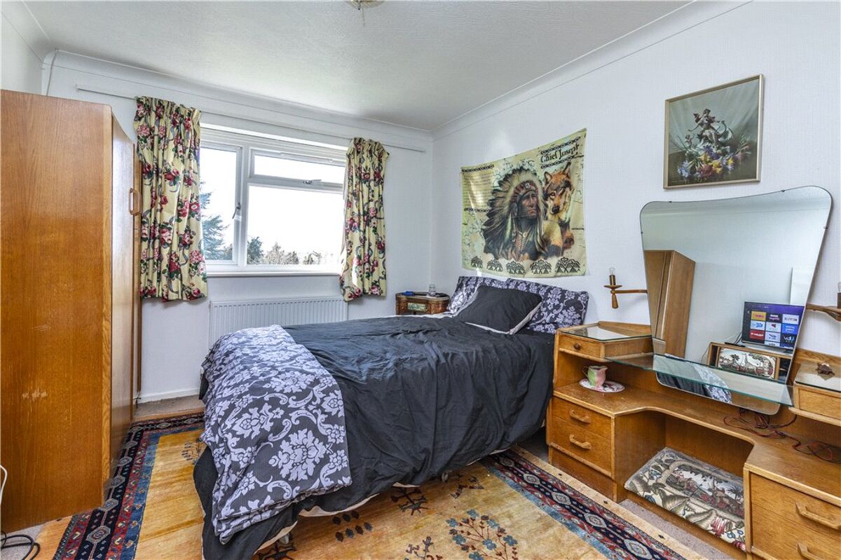 flat for sale in Broom Hall, Oxshott, Leatherhead, Surrey, KT22