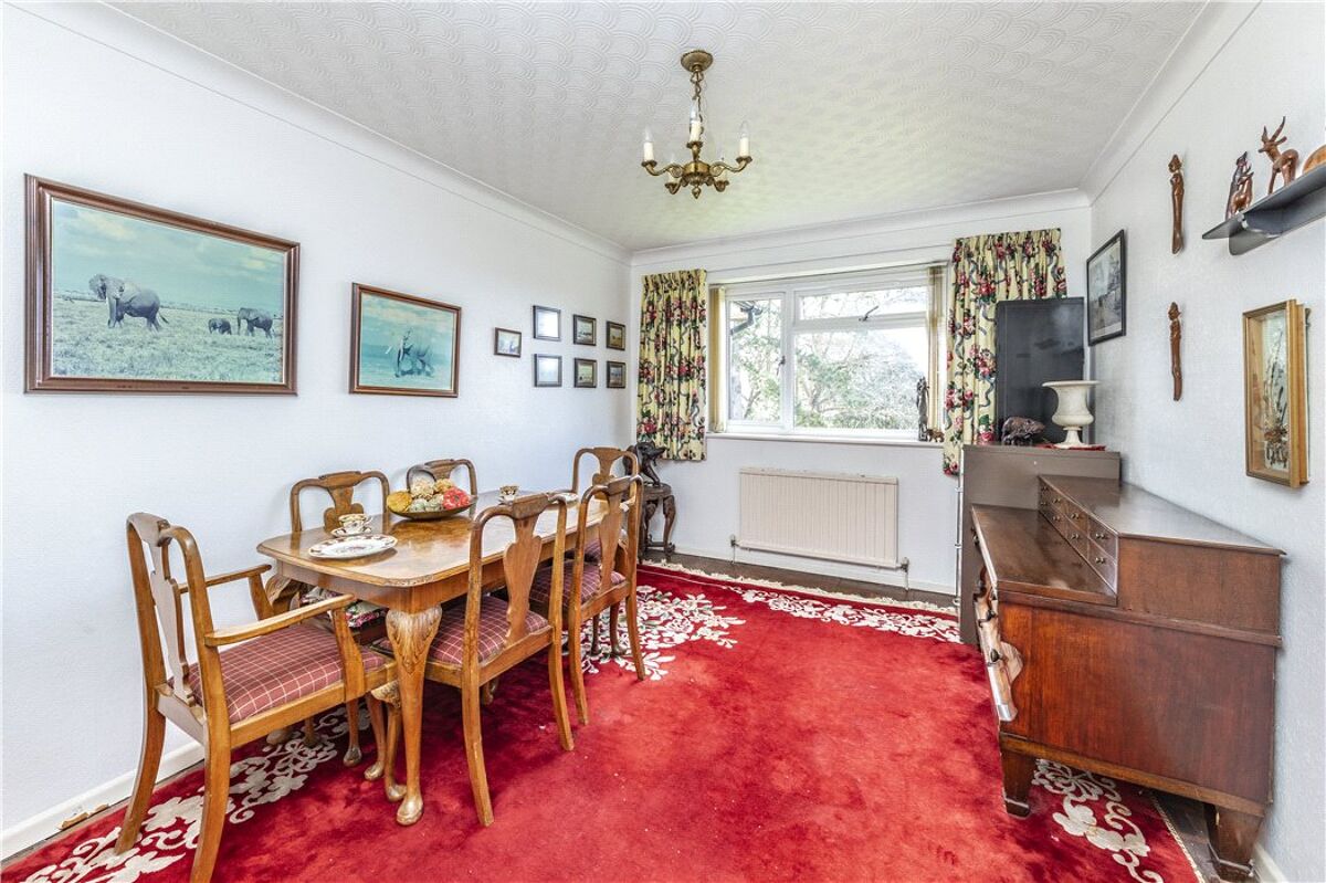 flat for sale in Broom Hall, Oxshott, Leatherhead, Surrey, KT22