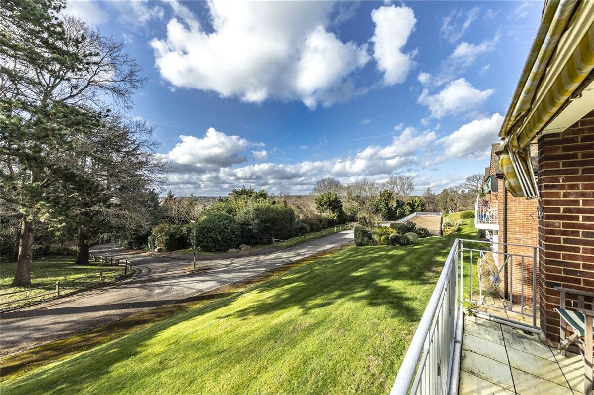 flat for sale in Broom Hall, Oxshott, Leatherhead, Surrey, KT22