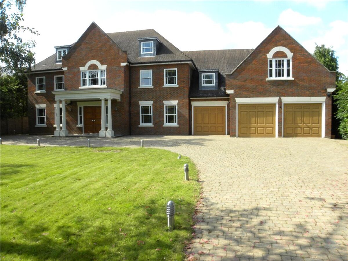 house for sale in Spicers Field, Oxshott, Surrey, KT22 CBM180145