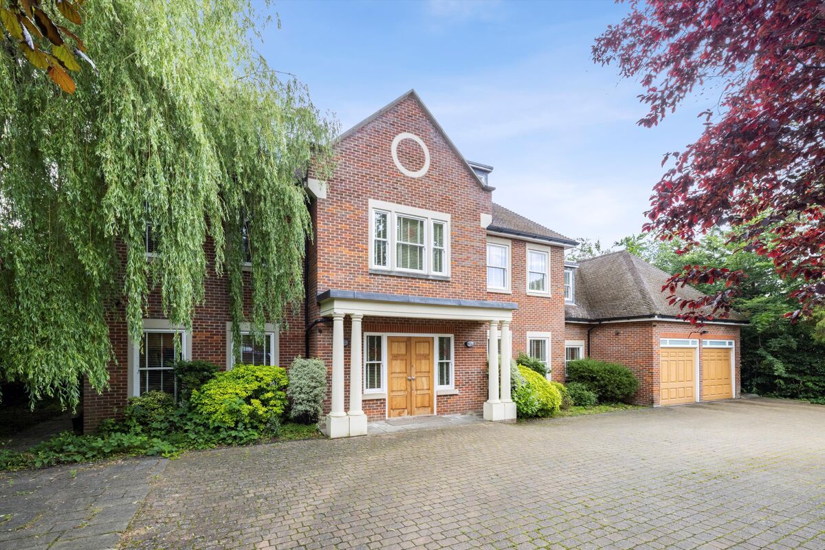 house for sale in Leys Road, Oxshott, Leatherhead, Surrey, KT22