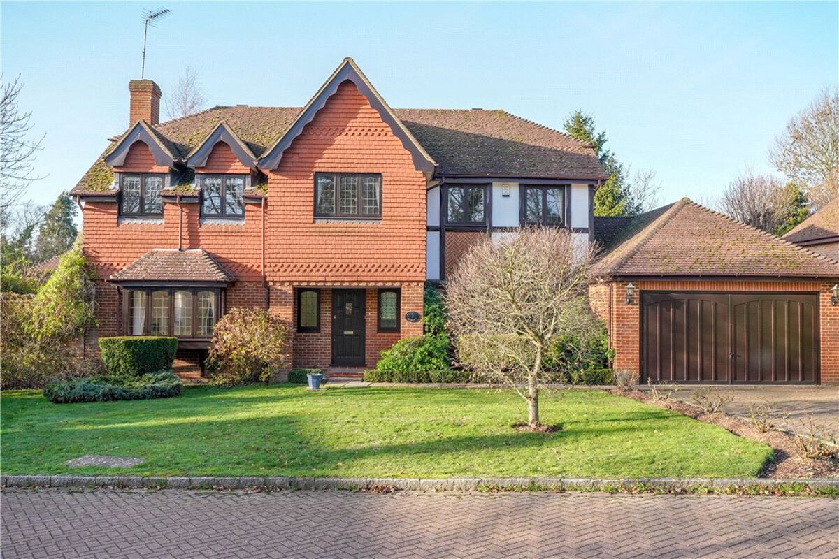 house for sale in Spinneycroft, Leatherhead Road, Oxshott, Leatherhead