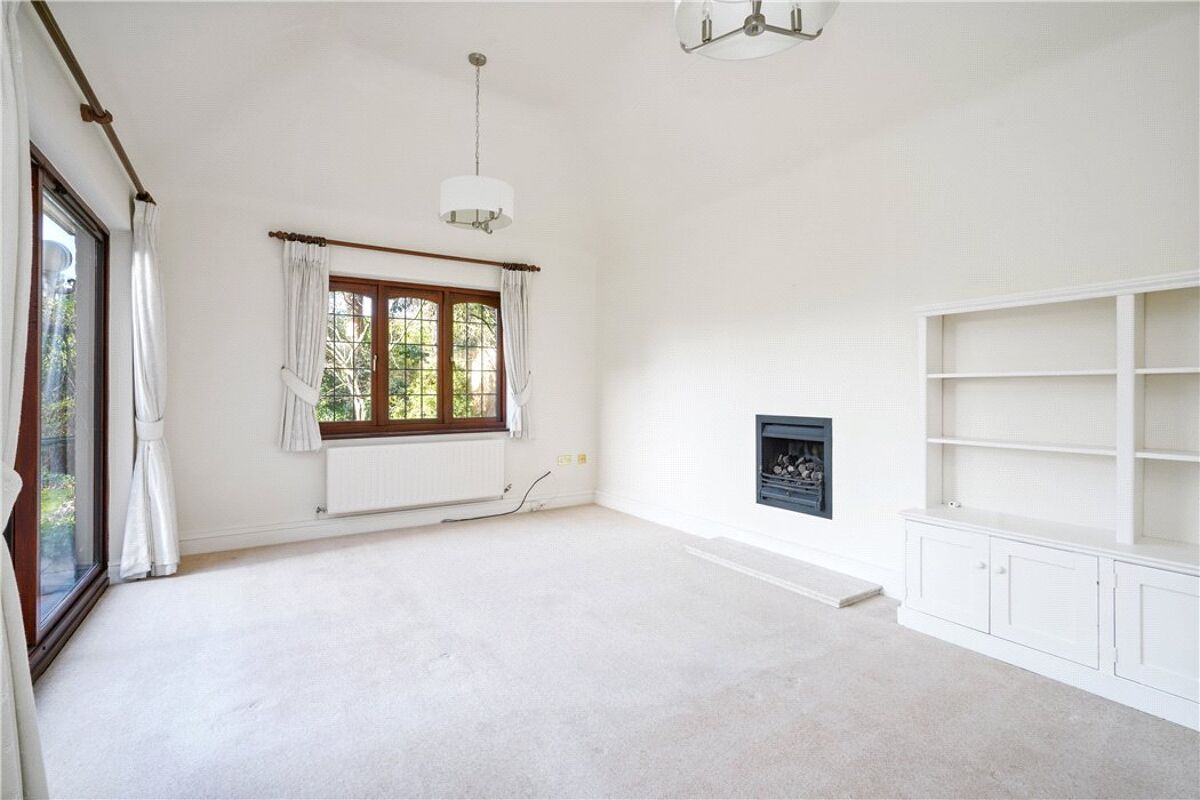 house for sale in Spinneycroft, Leatherhead Road, Oxshott, Leatherhead