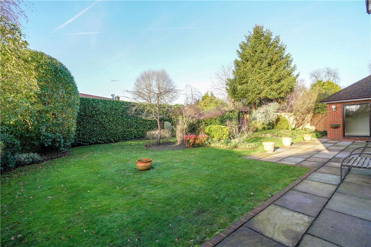 house for sale in Spinneycroft, Leatherhead Road, Oxshott, Leatherhead