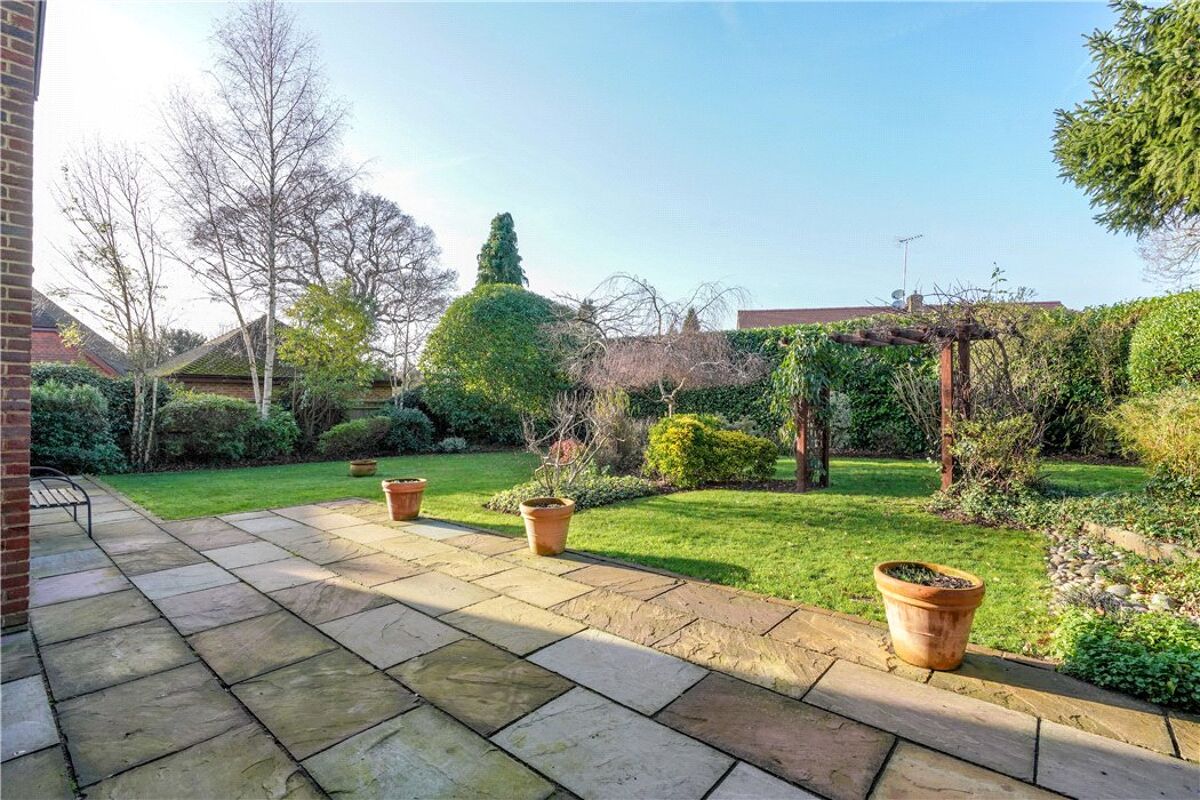 house for sale in Spinneycroft, Leatherhead Road, Oxshott, Leatherhead ...