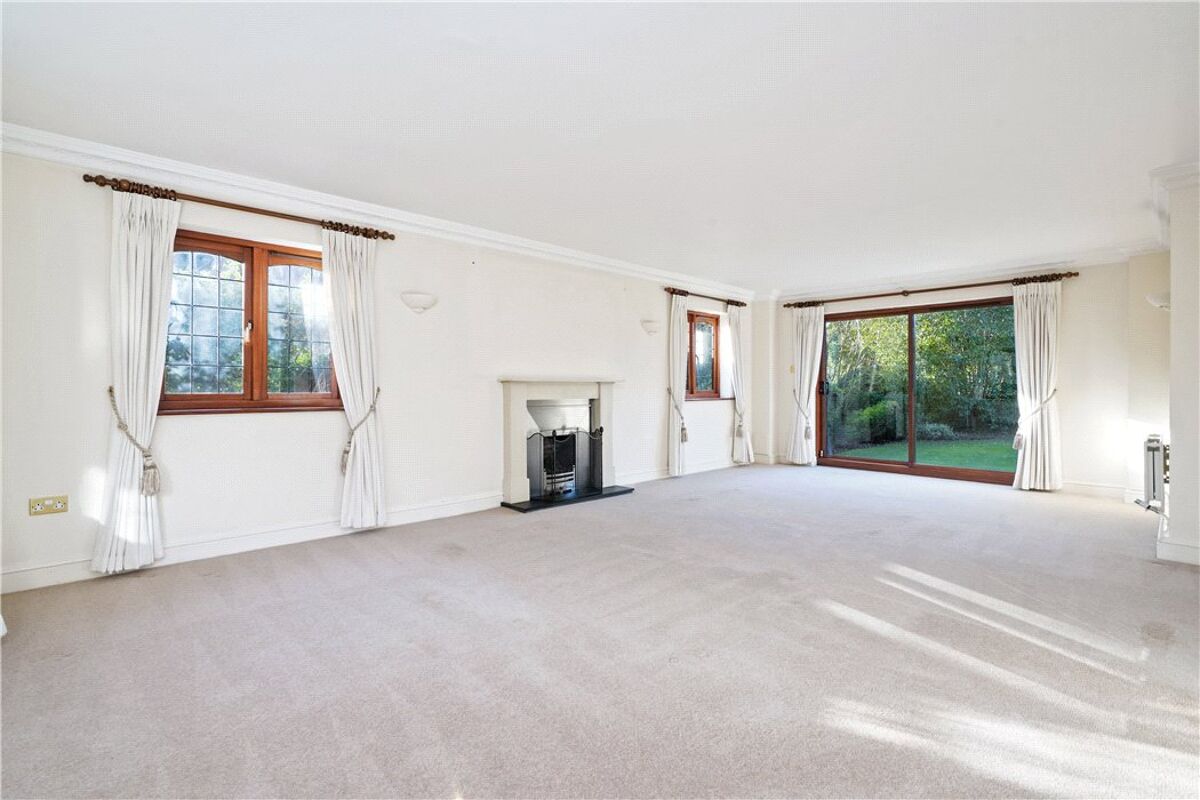 house for sale in Spinneycroft, Leatherhead Road, Oxshott, Leatherhead