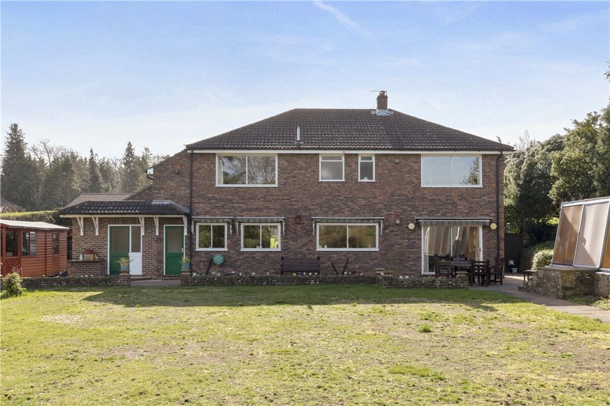 house for sale in Arbour Close, Fetcham, Surrey, KT22 CBM190040