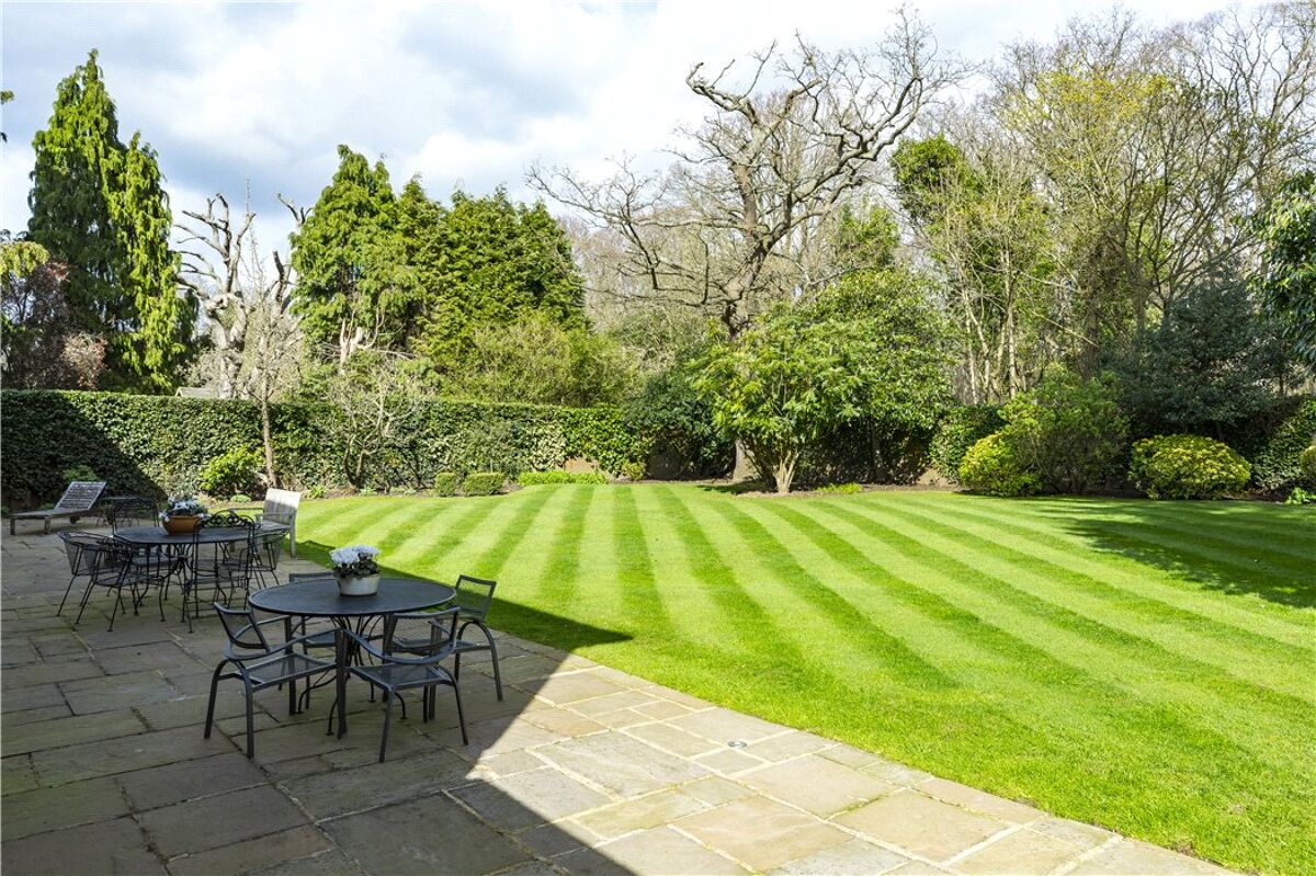 house for sale in Fairacres, Cobham, Surrey, KT11 CBM190044 Knight