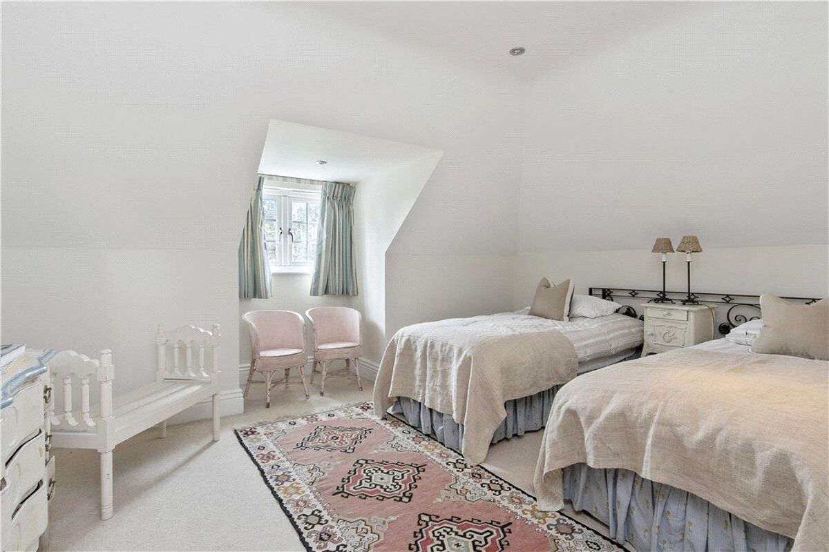 house for sale in Icklingham Road, Cobham, Surrey, KT11 CBM190134