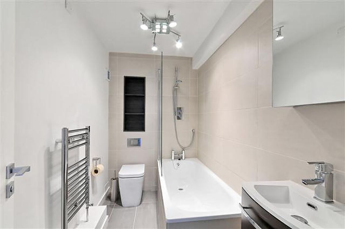 flat to rent in Coniston Court, Kendal Street, London, W2