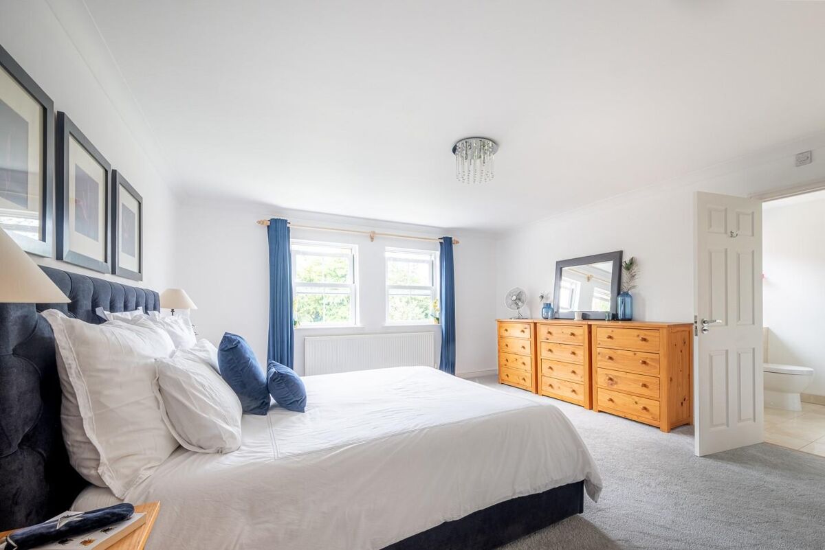 house for sale in Rowena Cade Avenue, Cheltenham, Gloucestershire, GL50