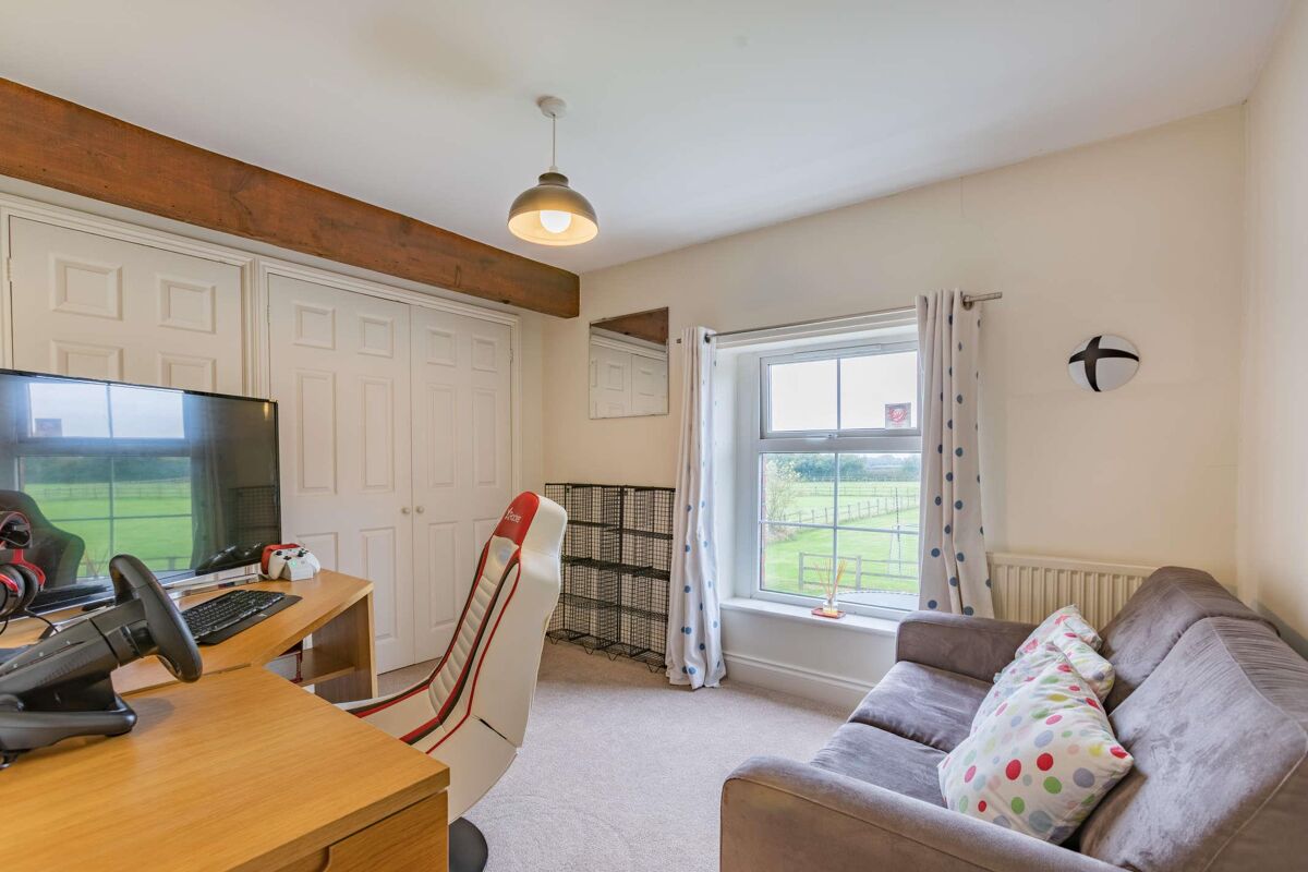 house for sale in Tredington, Tewkesbury, Gloucestershire, GL20 CHE012009832 Knight Frank