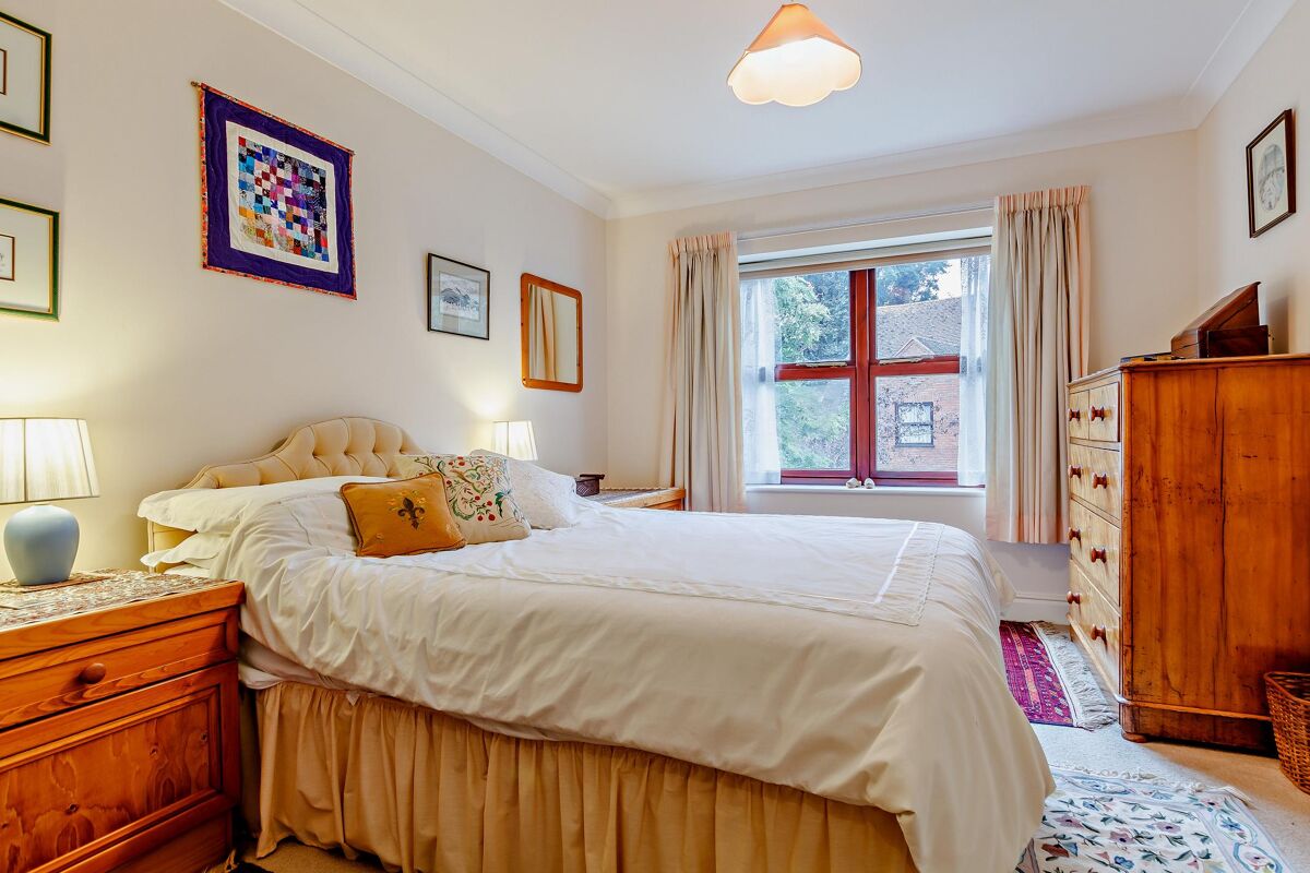 house for sale in Redgrove Park, Cheltenham, Gloucestershire, GL51