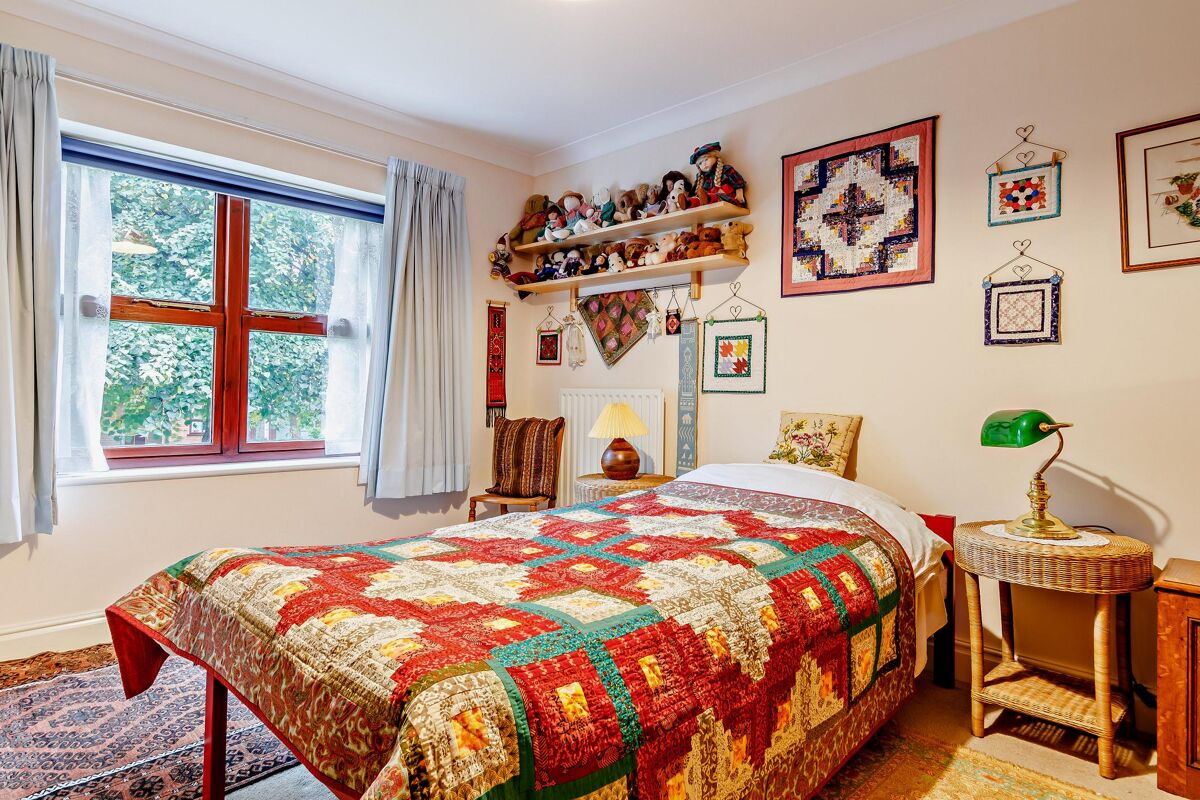 house for sale in Redgrove Park, Cheltenham, Gloucestershire, GL51