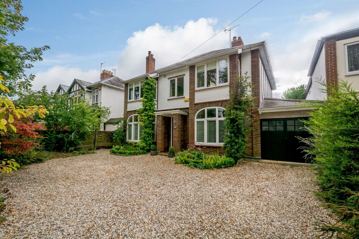 house for sale in Battledown Approach, Cheltenham, Gloucestershire