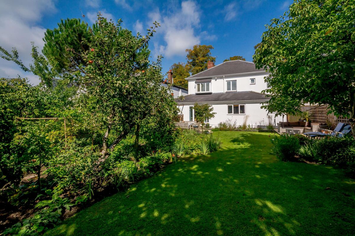 house for sale in Battledown Approach, Cheltenham, Gloucestershire