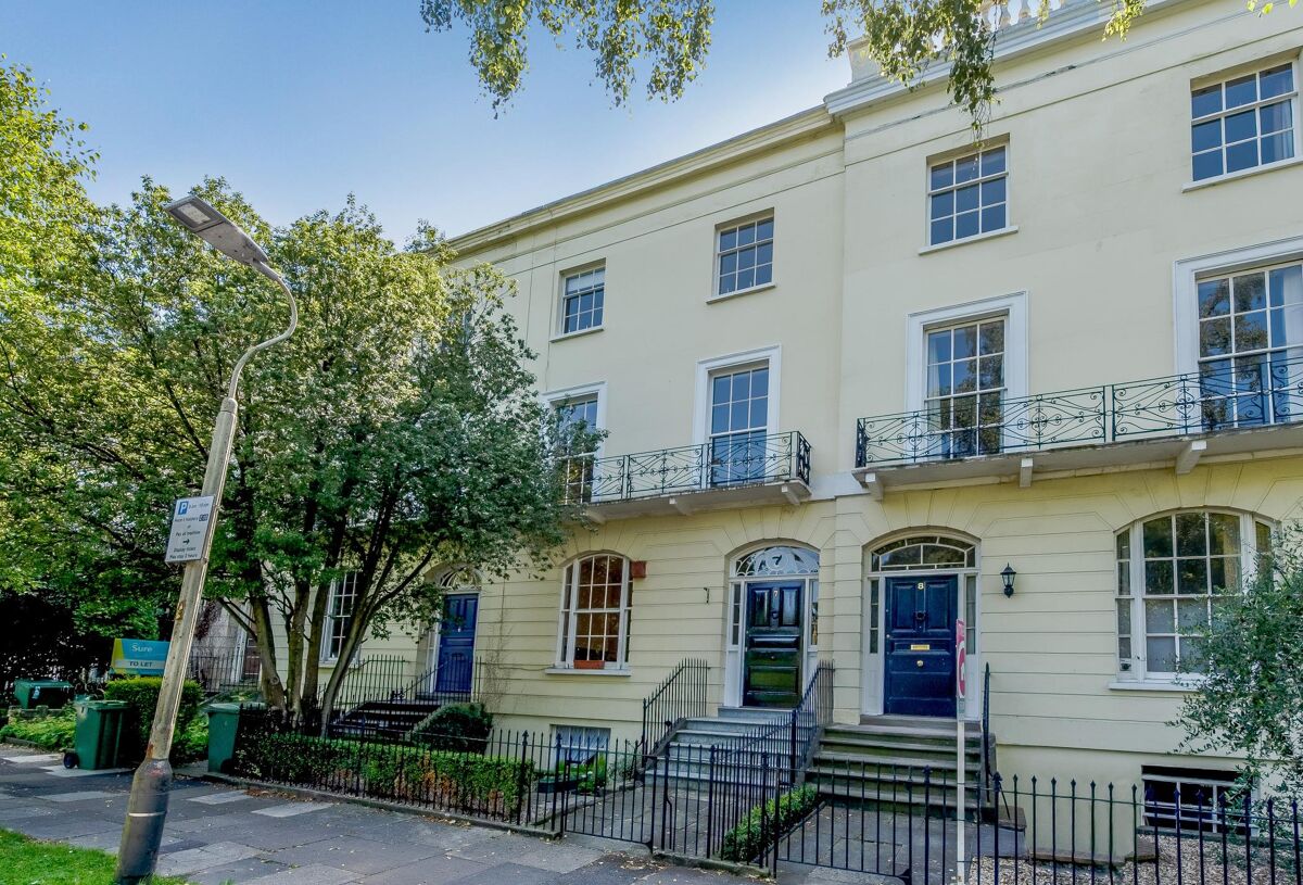 house for sale in Clarence Square, Cheltenham, Gloucestershire, GL50 CHE012097825 Knight Frank