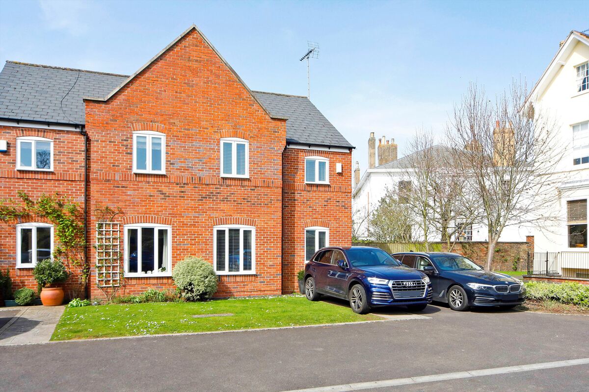 house for sale in Pittville Circus, Cheltenham, Gloucestershire, GL52 CHE012116304 Knight Frank