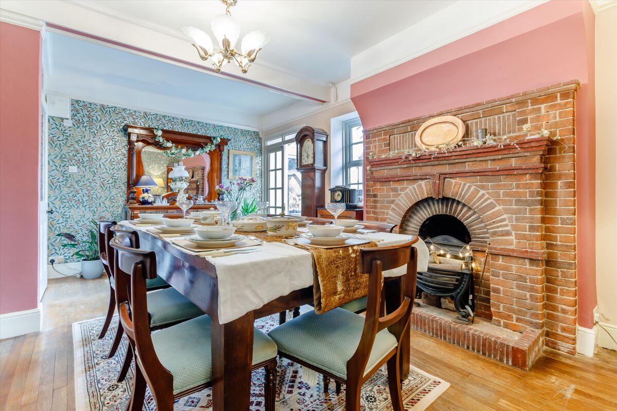 house for sale in Blakeney, Gloucestershire, GL15 CHE012118162 Knight Frank