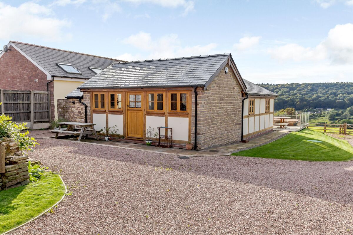 house for sale in Blakeney, Gloucestershire, GL15 CHE012118162 Knight Frank