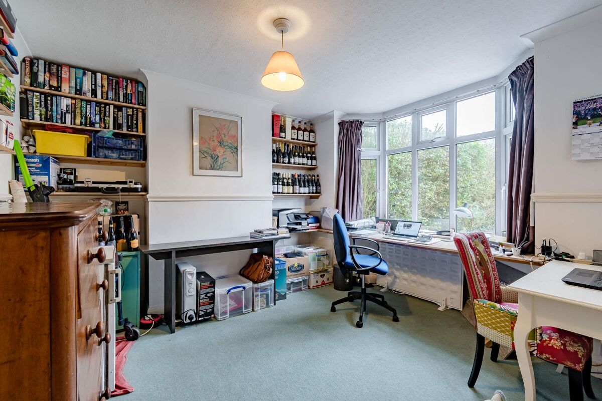 house for sale in Gloucester Road, Tewkesbury, Gloucestershire, GL20 CHE012145908 Knight Frank