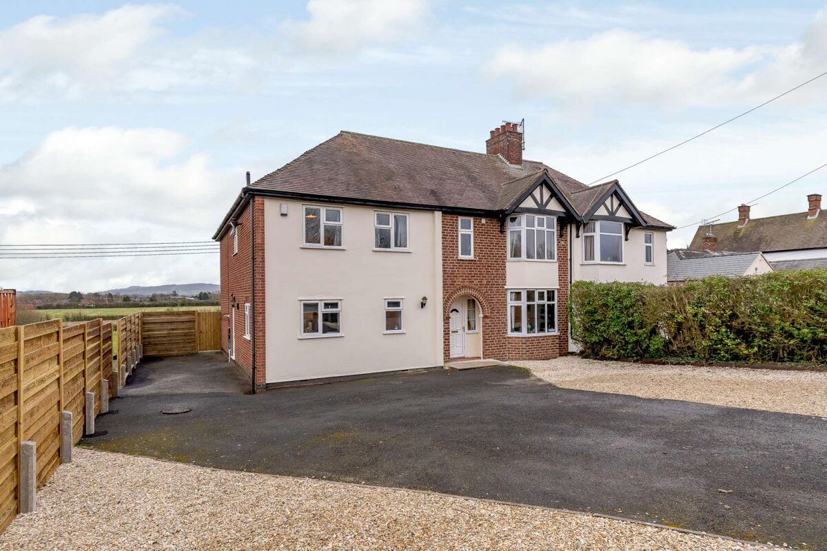 house for sale in Gloucester Road, Tewkesbury, Gloucestershire, GL20