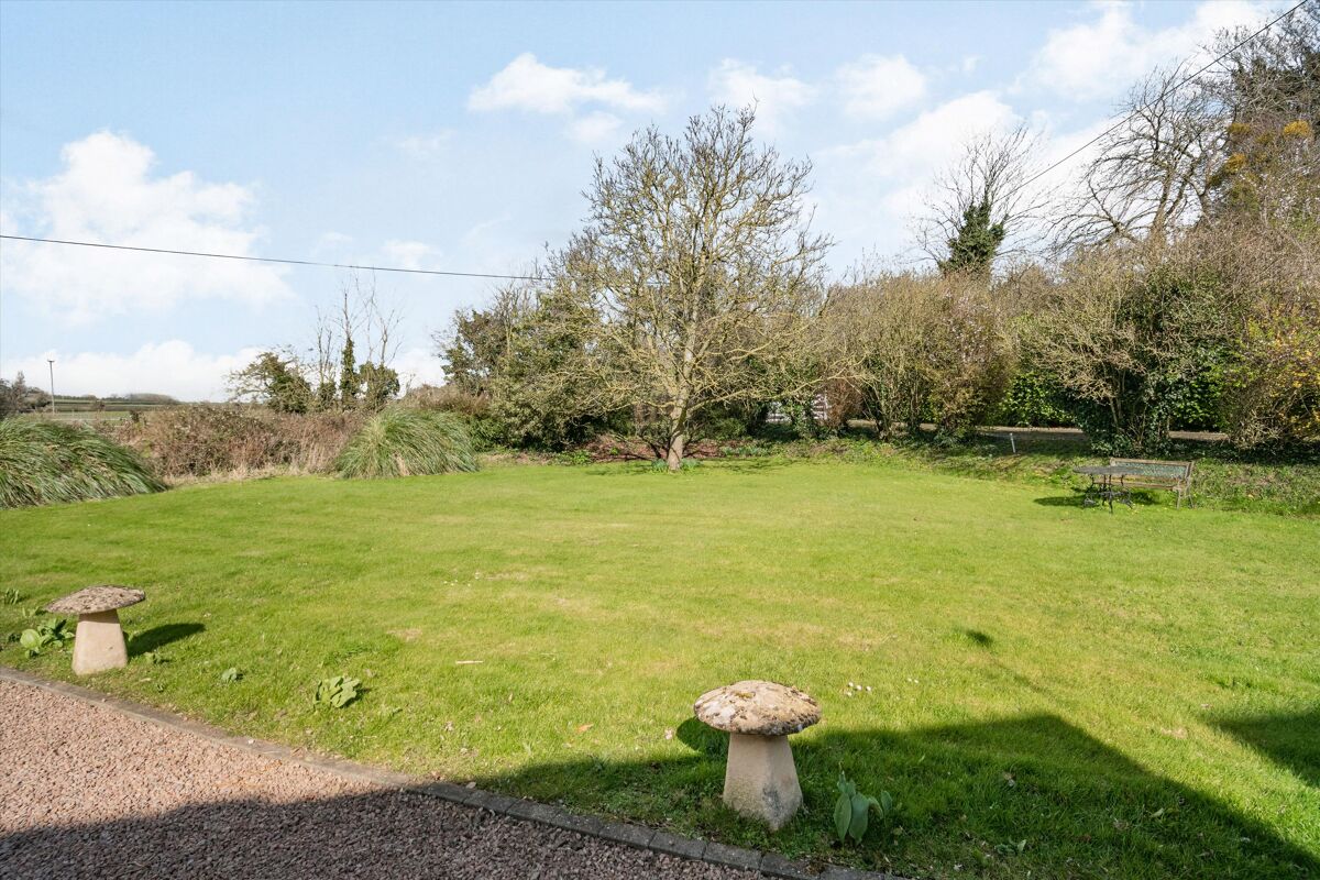 house for sale in Deerhurst Walton, Deerhurst, Gloucester