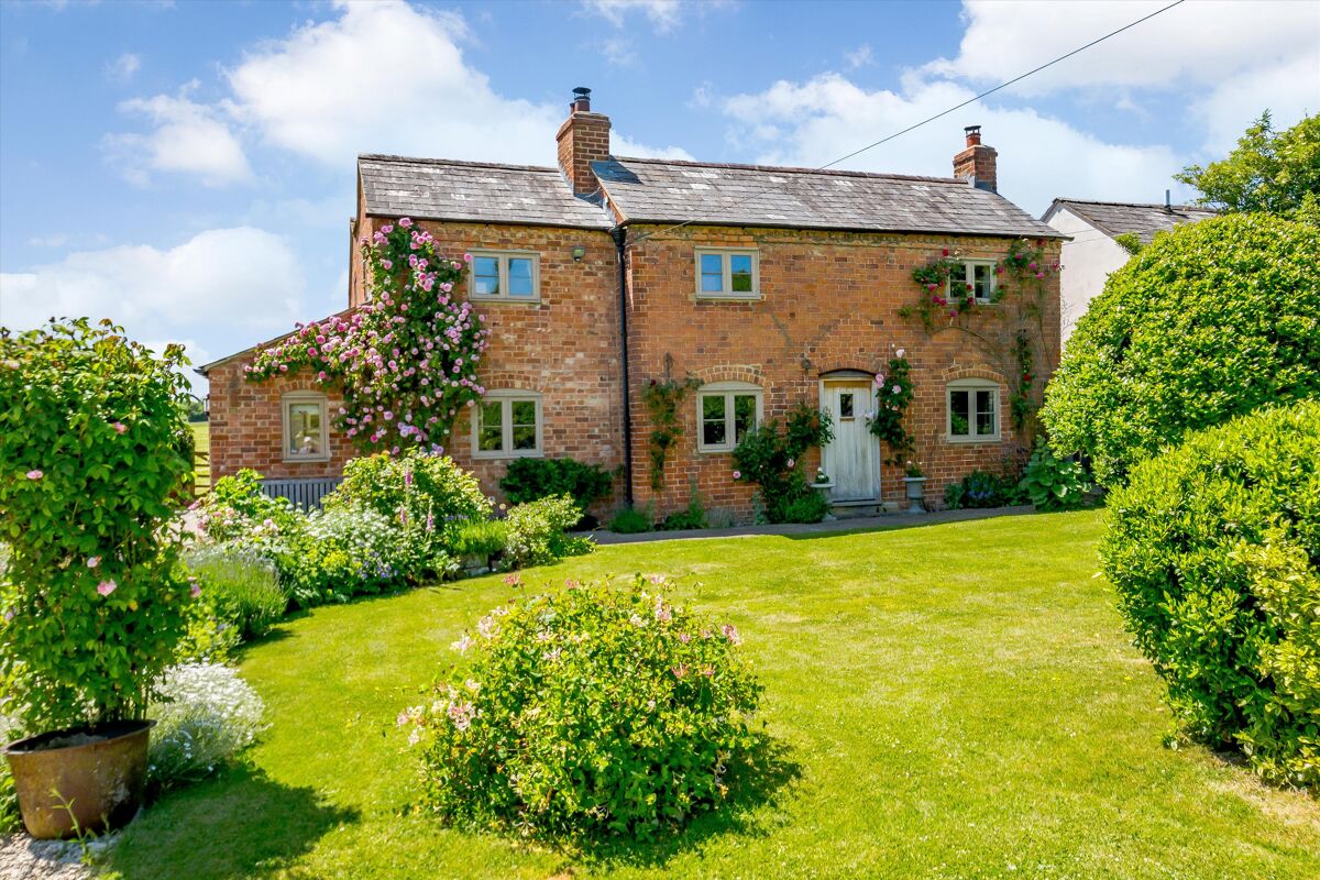 house for sale in Upper Hasfield, Hasfield, Gloucestershire, GL19. CHE012177417 Knight Frank