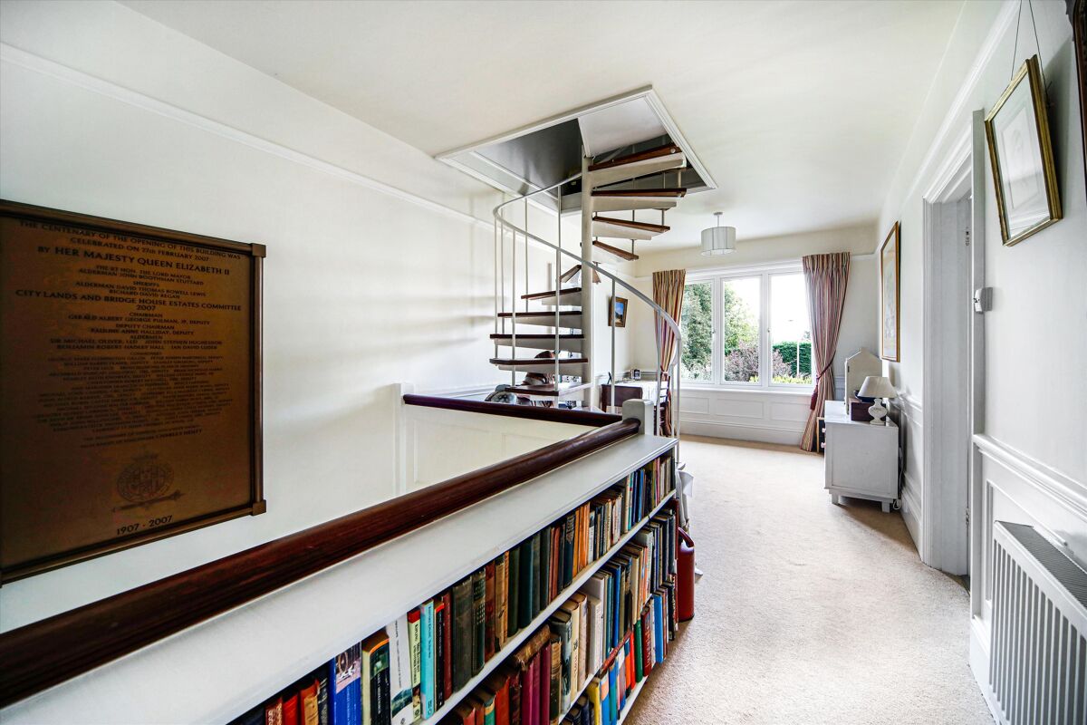 house for sale in Old Bath Road, Cheltenham, Gloucestershire, GL53