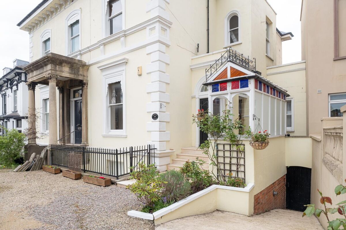 house for sale in St. Road, Cheltenham, Gloucestershire, GL50 CHE012205635 Knight Frank