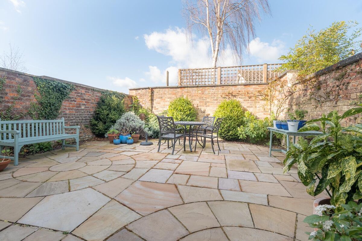 house for sale in Lansdown Parade, Cheltenham, Gloucestershire, GL50