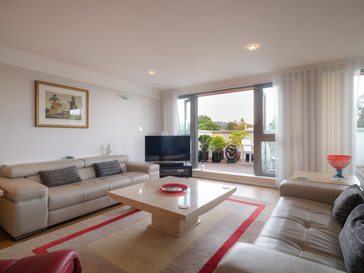 flat for sale in Century Court, Montpellier Grove, Cheltenham