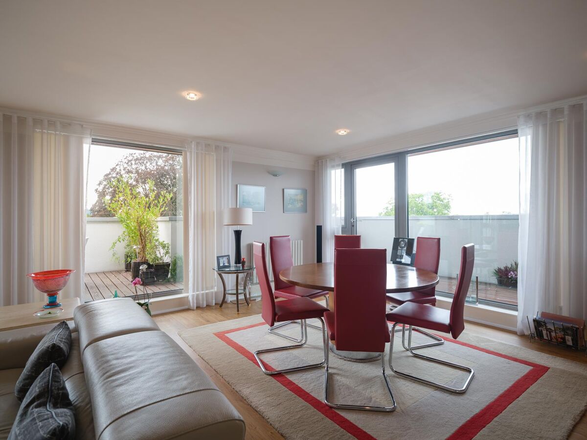 flat for sale in Century Court, Montpellier Grove, Cheltenham
