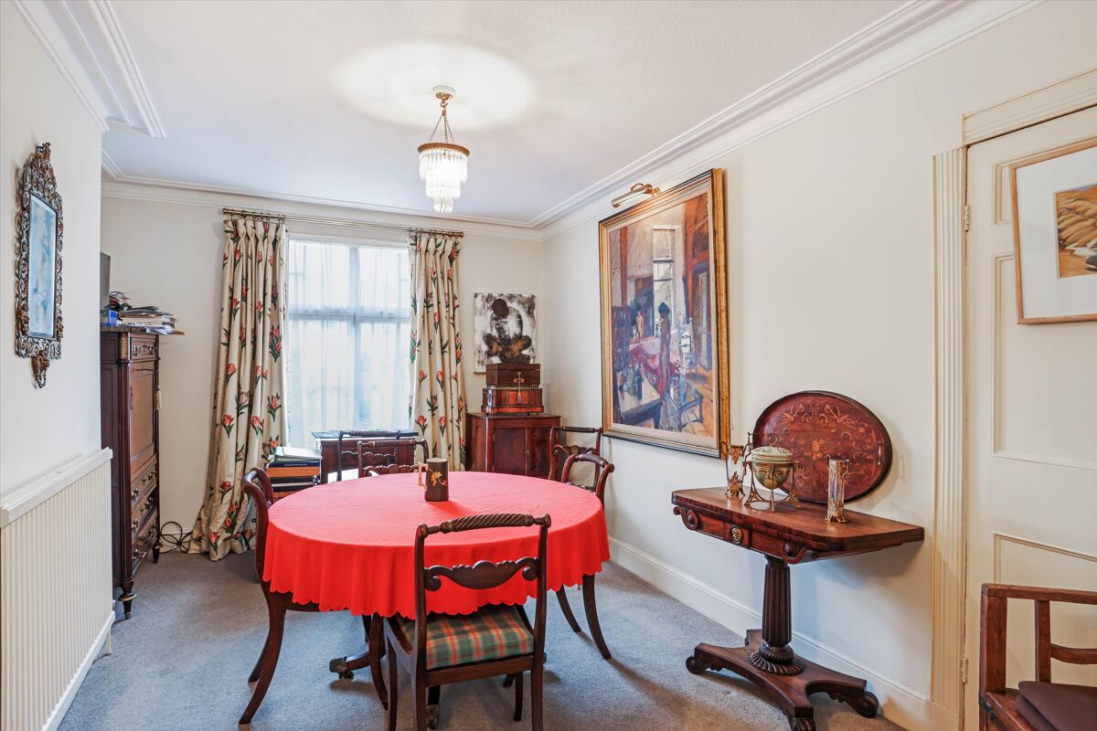 house for sale in Trafalgar Street, Cheltenham, Gloucestershire, GL50 CHE012273332 Knight Frank