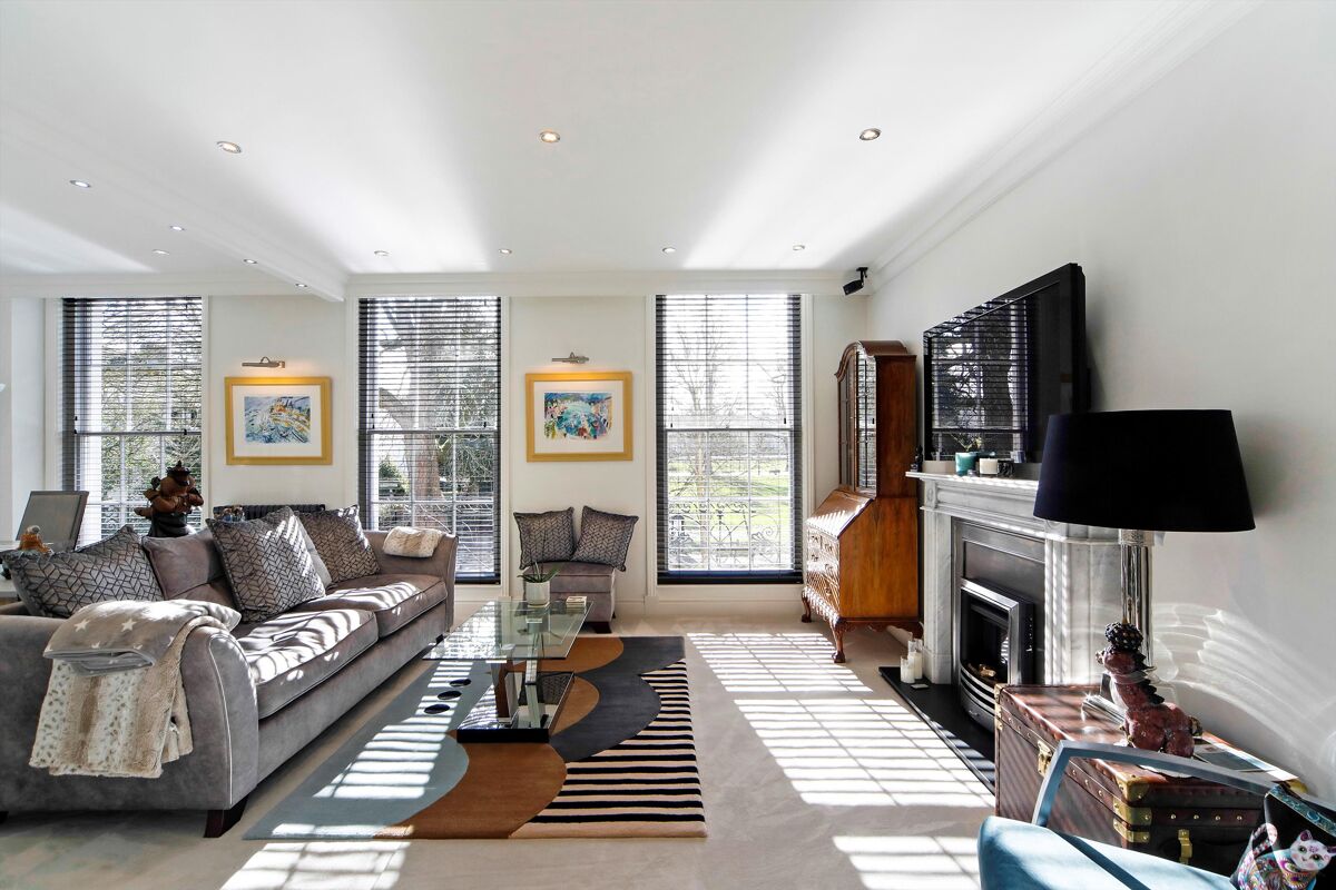 flat for sale in Montpellier Spa Road, Cheltenham, Gloucestershire