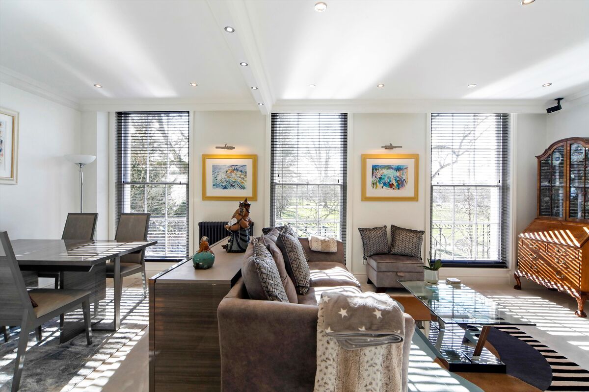 flat for sale in Montpellier Spa Road, Cheltenham, Gloucestershire