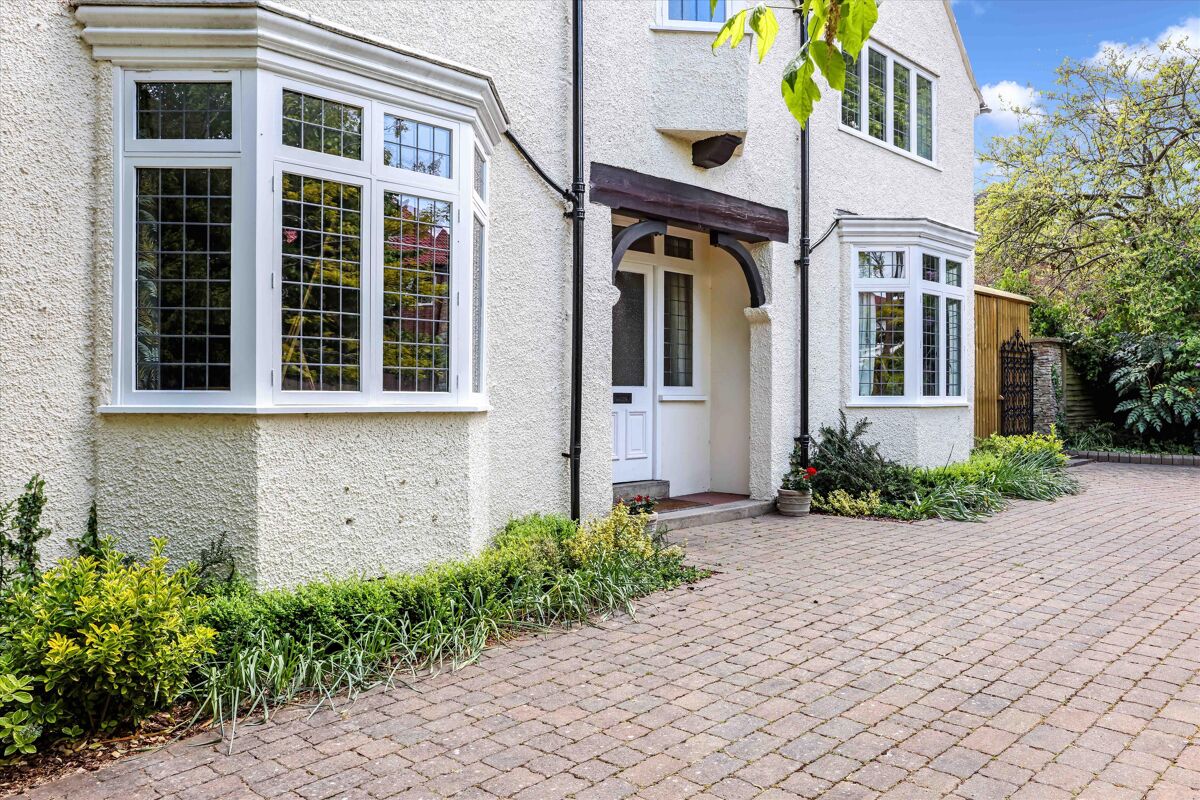 house for sale in Old Bath Road, Cheltenham, Gloucestershire, GL53 CHE012285195 Knight Frank