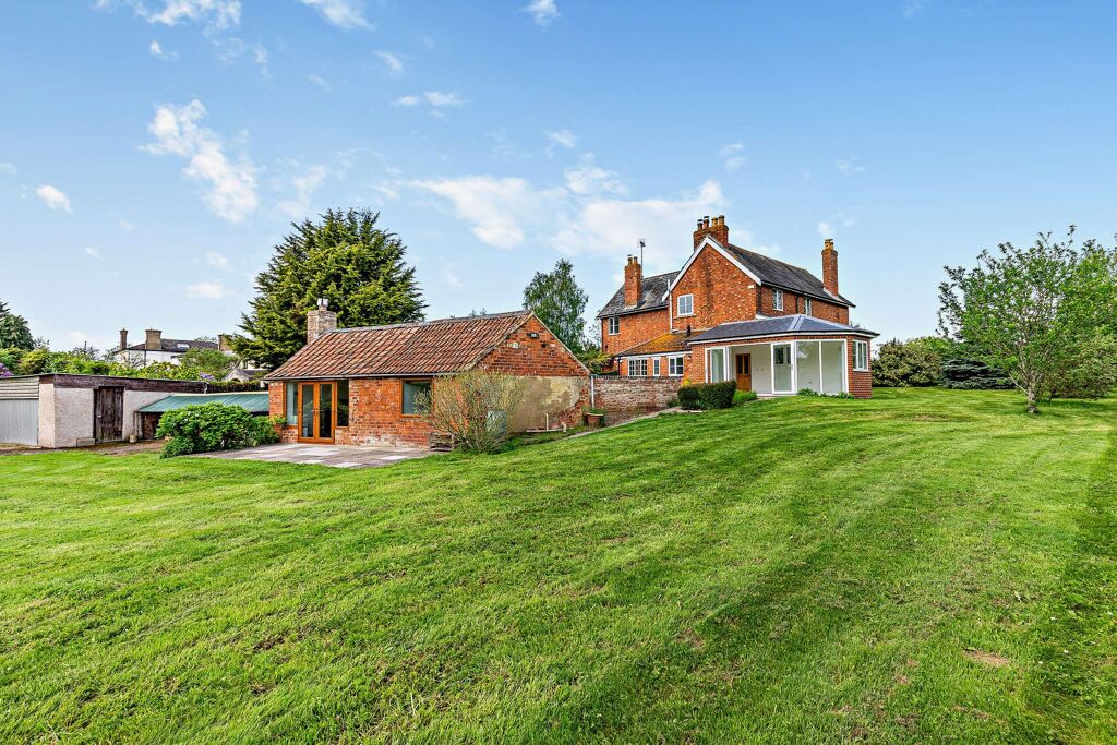 Image of Tewkesbury Road, The Leigh, Gloucester, Gloucestershire, GL19