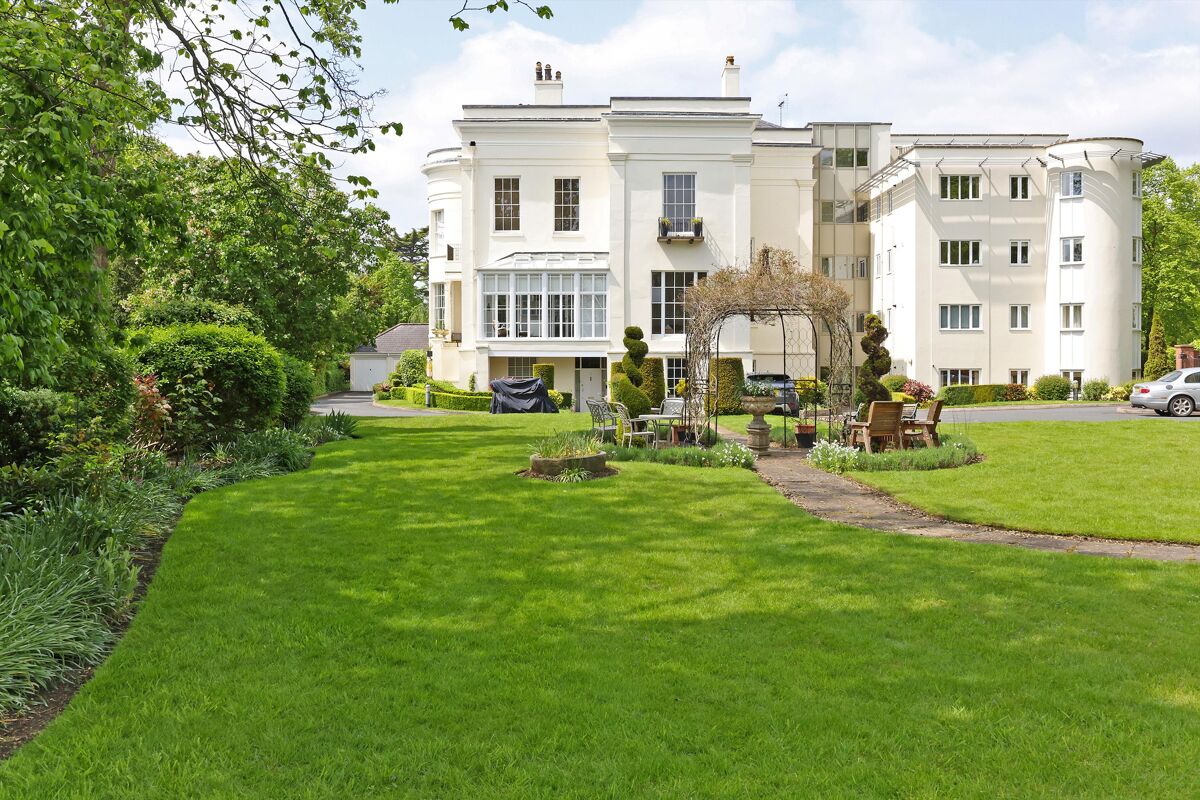 flat for sale in Queens Road, Cheltenham, Gloucestershire, GL50