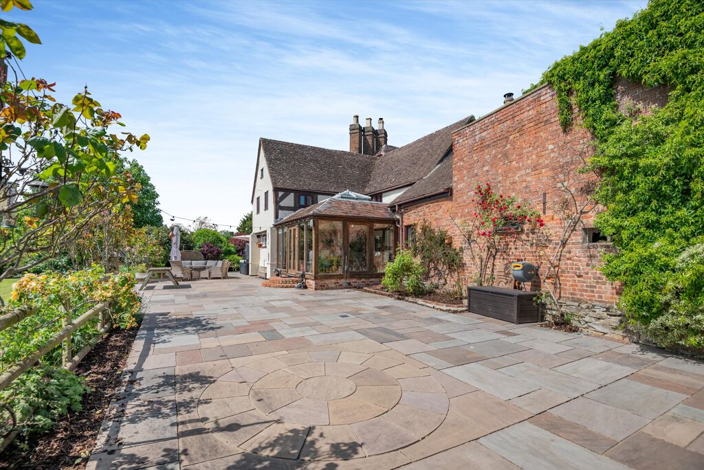 Image of Tewkesbury Road, The Leigh, Gloucester, Gloucestershire, GL19